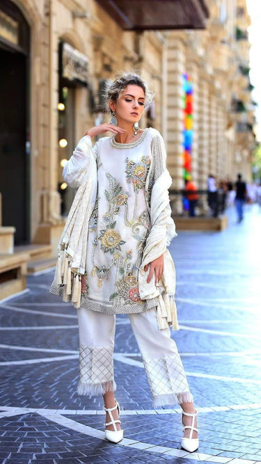 - PARIZAH-WHITE -