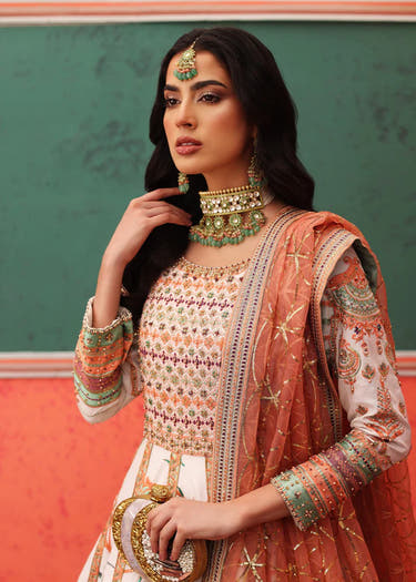 Luxury white Pakistani Nikkah wedding dress with four-sided Organza dupatta by Waqas Shah Official