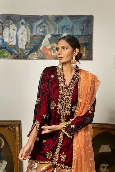 NAAZ Velvet shirt with floral motifs and intricate hand embellishment by Waqas Shah Official